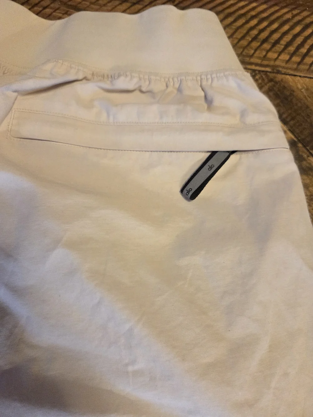 Alo Yoga Alo Yoga  Torrent Track Sweatpant - Bone Size Small